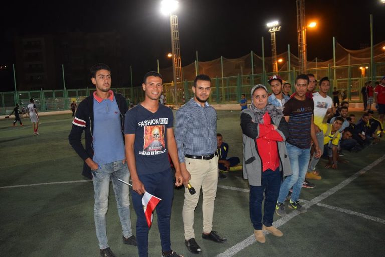 عميد تمريض يهنى فريق كرة القدم بالكلية لفوزة بالمركز الثالث بدورة الصداقة لكرة القدم
