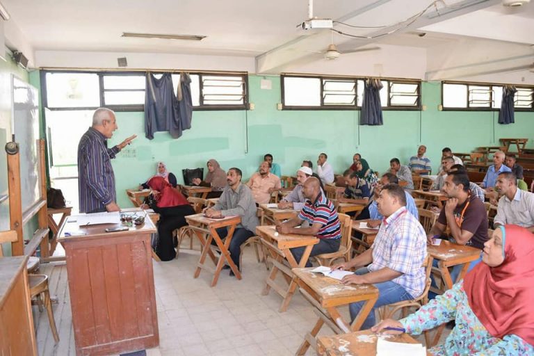 تدريب 53 موظف بجامعة سوهاج على مهارات متقدمة في اللغة العربية.