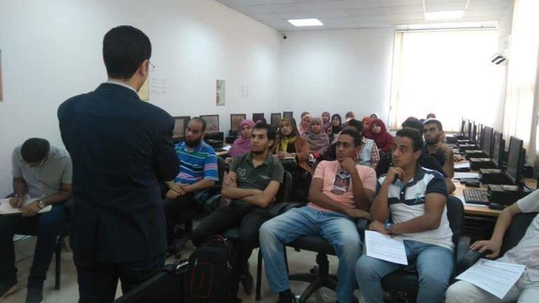 تنمية المهارات الحياتية” دورة تدريبية بسفارة المعرفة بجامعة سوهاج