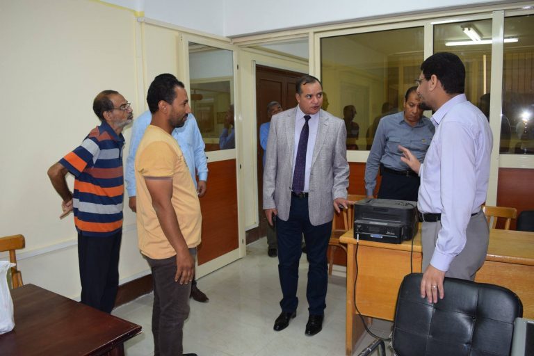جوله تفقدية لرئيس الجامعة بكلية التمريض