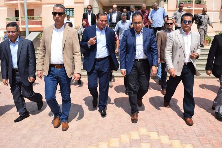اتوبيسات جامعة سوهاج مجاناً لذوي الاحتياجات الخاصة