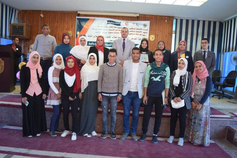 بحضور 7 جامعات مصرية..رئيس جامعة سوهاج يفتتح المؤتمر الطلابى الثالث لكلية التمريض