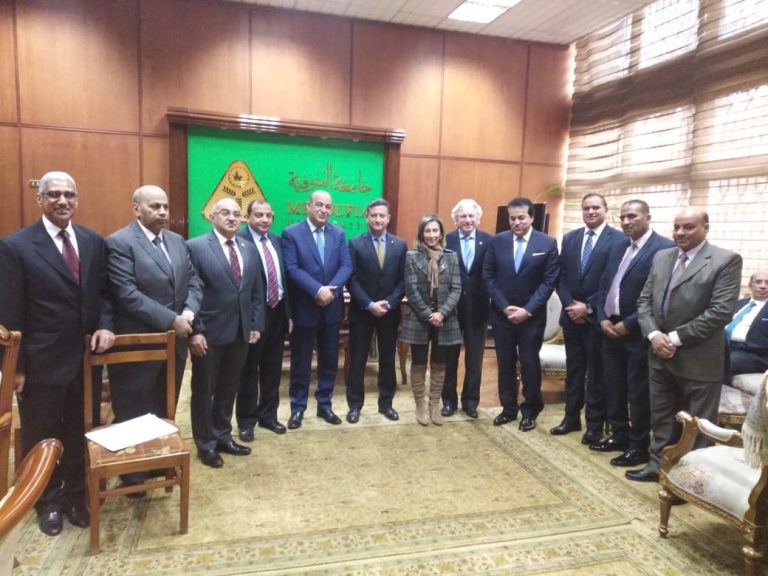 جامعة سوهاج تشارك في الاعداد لقافلة الصعيد بحضور وزير التعليم العالي ومحافظ روتاري