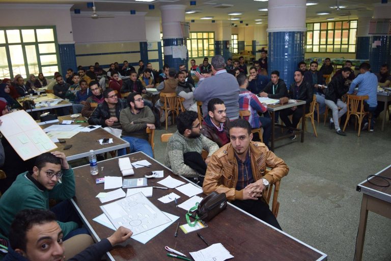 85 طالب يشاركون في معسكر الإبداع وريادة الأعمال بجامعة سوهاج