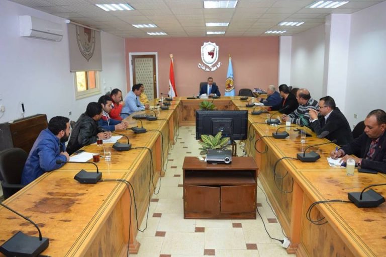 جامعة سوهاج تدرس انشاء مركز تدريب للألعاب الرياضية.