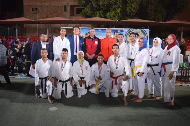 الأنصاري وعزيز يشهدان ختام فعاليات المهرجان الرياضي بجامعة سوهاج