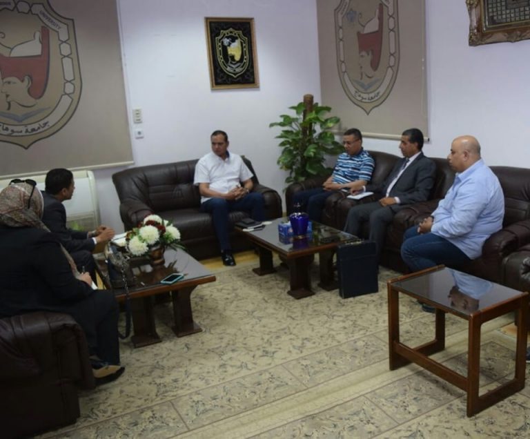 جامعة سوهاج تبحث سبل التعاون مع العربية للتصنيع