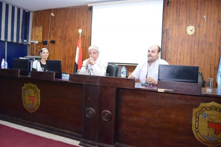 ندوة تعريفية عن صندوق “نيوتن مشرفة” لتمويل الأبحاث العلمية بجامعة سوهاج.