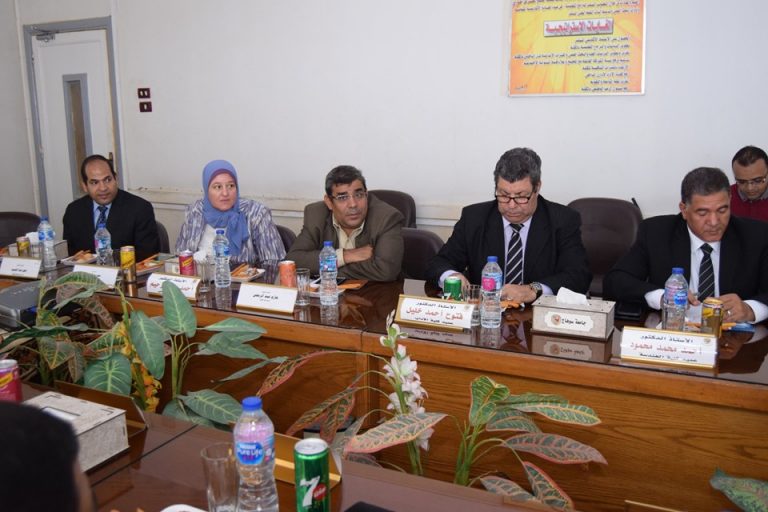 عميد كلية التمريض بمجلس جامعة سوهاج