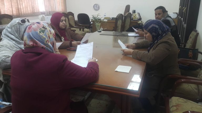 عقد لجنه الدراسات العليا بكلية التمريض  التمريض لشهر ديسمبر