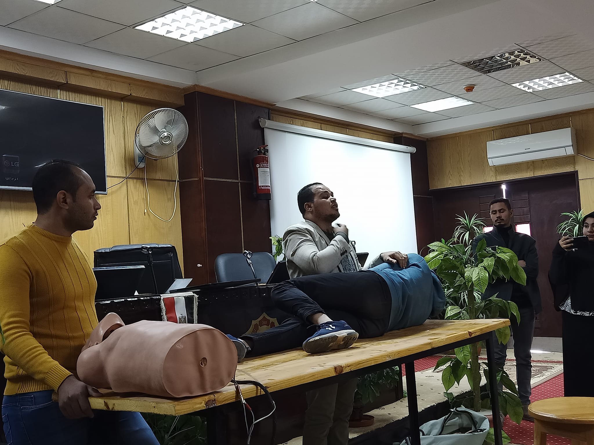 كليه التمريض تعقد دورة اسعافات اوليه