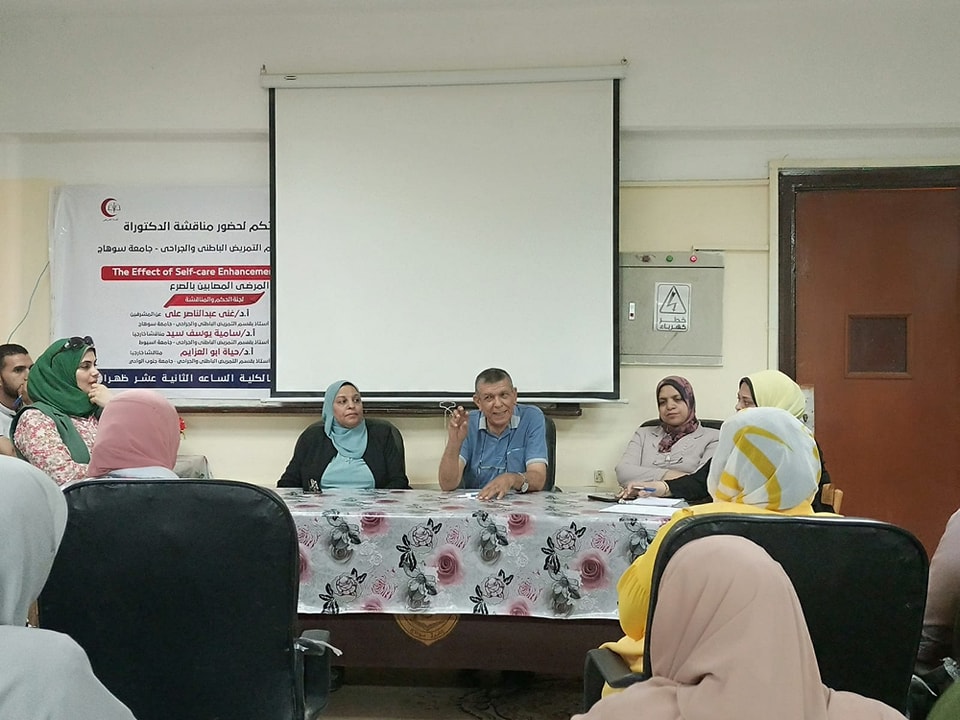 تمريض سوهاج تعقد ورشة “كتابة الدراسة الذاتية للكلية” ضمن فاعليات الجودة