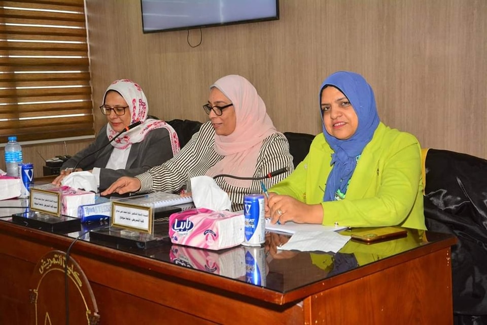 مناقشة رسالة ماجستير بإدارة التمريض