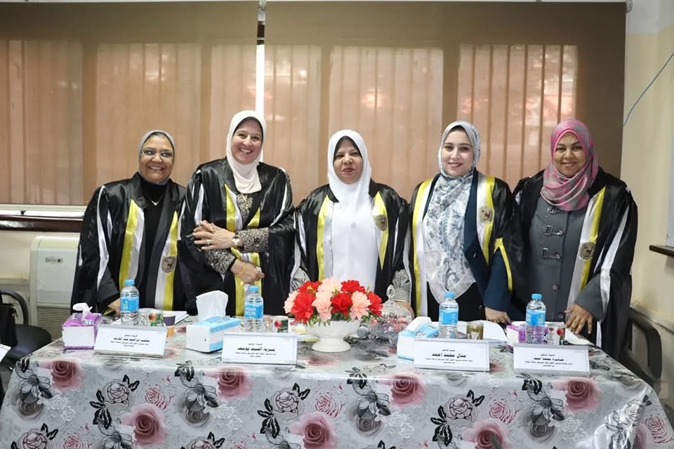 تمريض الأطفال يناقش رسالة ماجستير بقاعة السيمنار