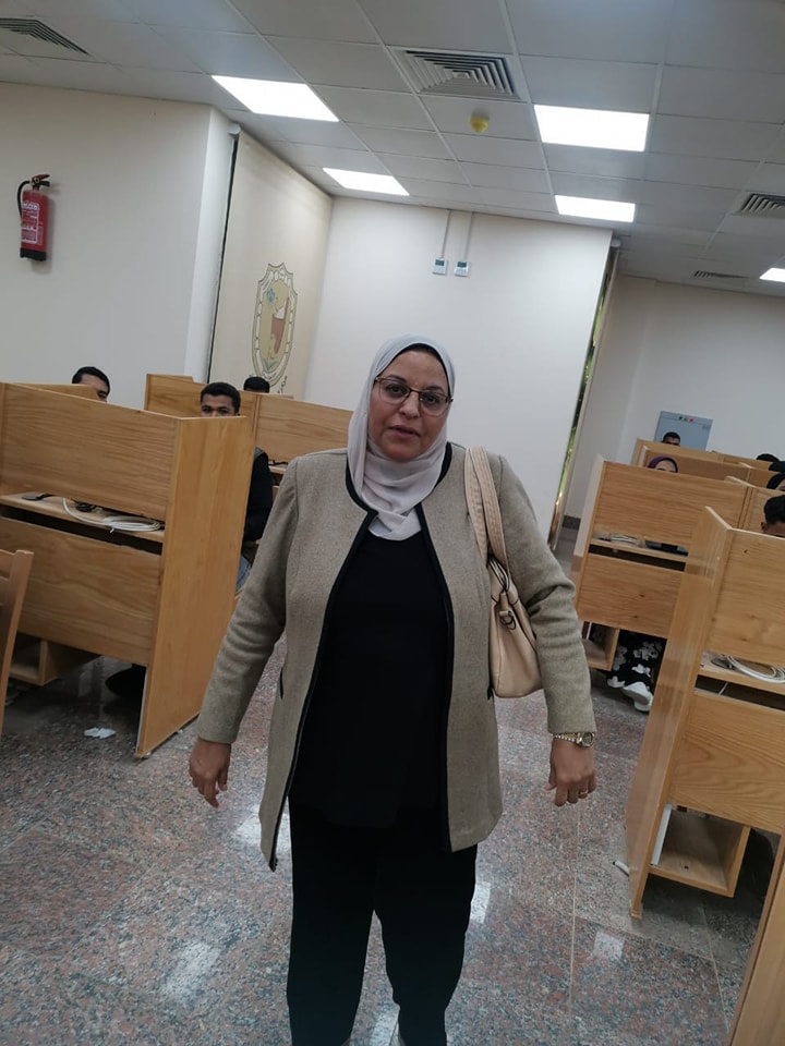 عميد تمريض تتفقد سير الإمتحانات بالكلية والمعهد الفنى