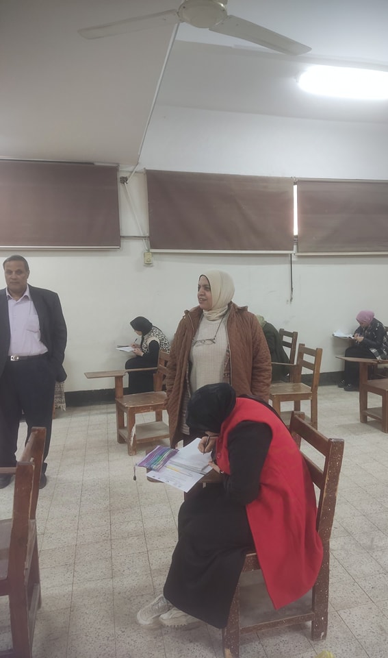 وكيل تمريض للدرسات العليا تتفقد سيرالإمتحانات