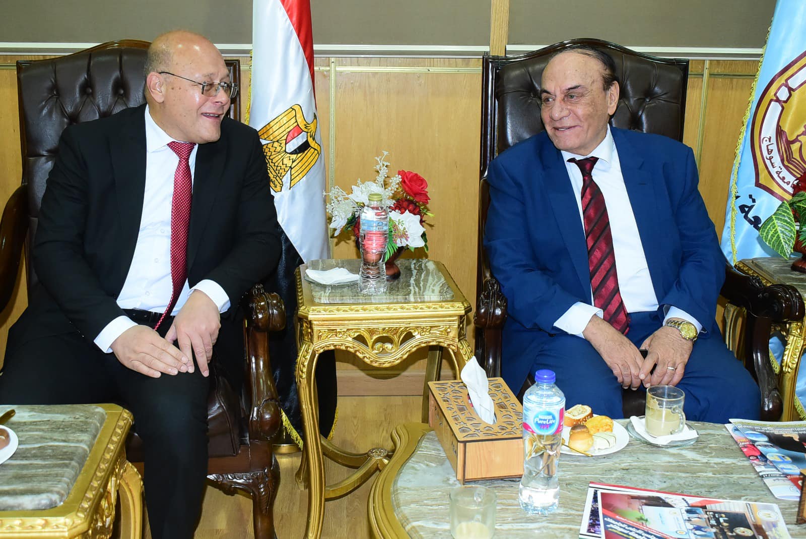 جامعة سوهاج تبدأ الفصل الدراسي الثاني بندوة توعوية للطلاب حول “الأمن القومي المصري ..التحديات وسبل المواجهة” محاضراً بها اللواء أركان حرب سمير فرج