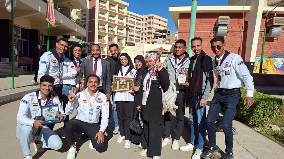 كلية التمريض تحصد المركز الأول بالمهرجان الكشفى