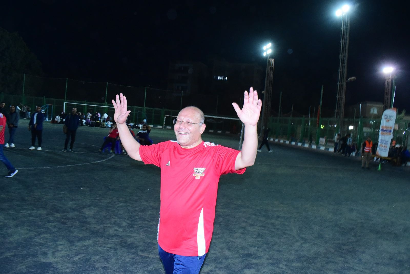 تحت شعار “أنت أقوى من المخدرات”. جامعة سوهاج تنظم ختام الدورة الرمضانية بالتعاون مع صندوق مكافحة وعلاج الإدمان والنعماني يشارك بالمباراة النهائية و يكرم الفائزين بالمراكز الأولى