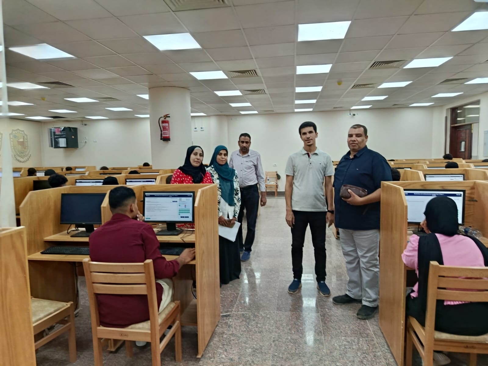 بدء ماراثون امتحانات الفصل الدراسي الصيفي لطلاب الكلية بمركز الاختبارات الالكترونيه