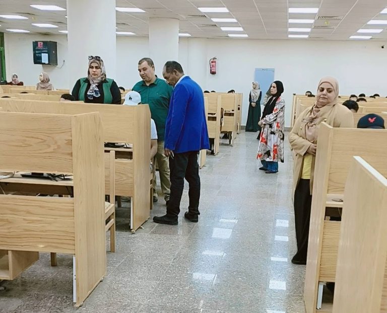 عقد اختبار مقرر «طرق البحث فى التمريض» لطلاب المستوى الثاني بالمعهد الفني للتمريض