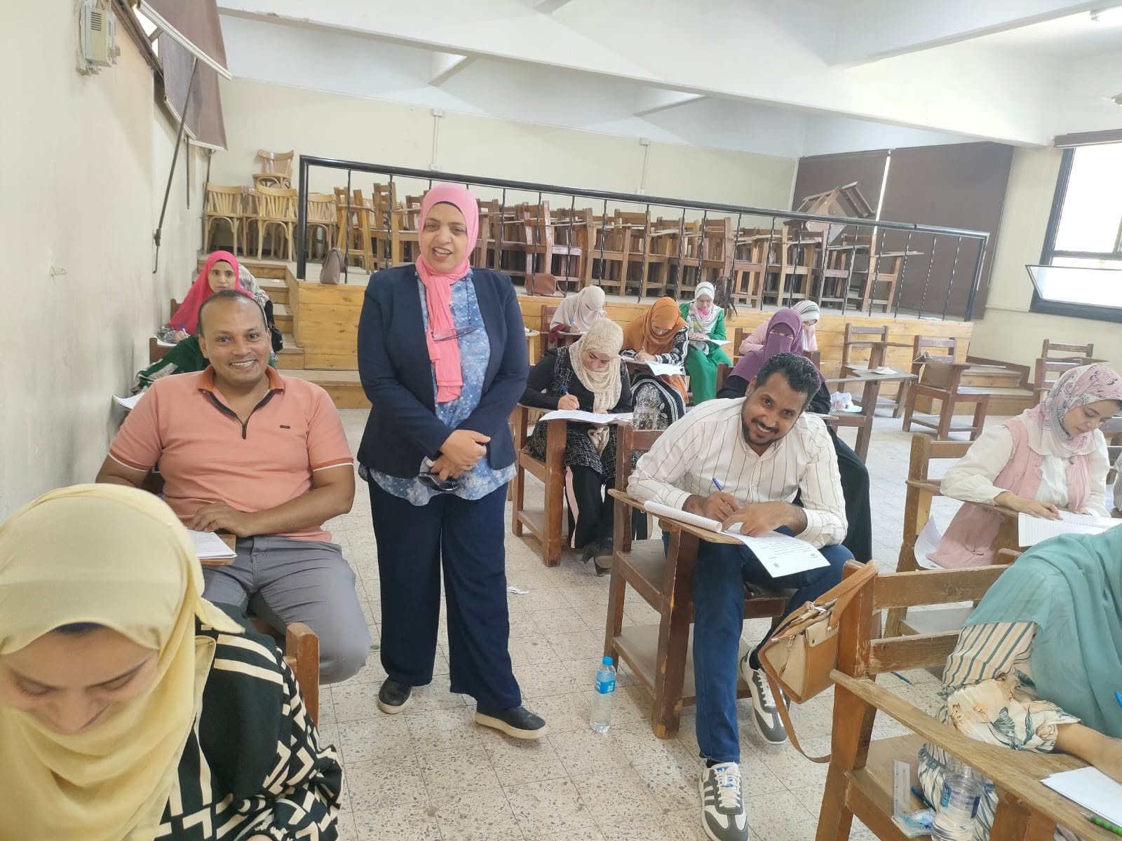 عميد تمريض تتابع إمتحانات طلاب الدراسات العليا بالكلية