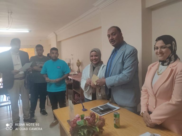 جامعة سوهاج تُعلن الفائزين بمسابقة “الخيال العلمي” وتكرم المتميزين.