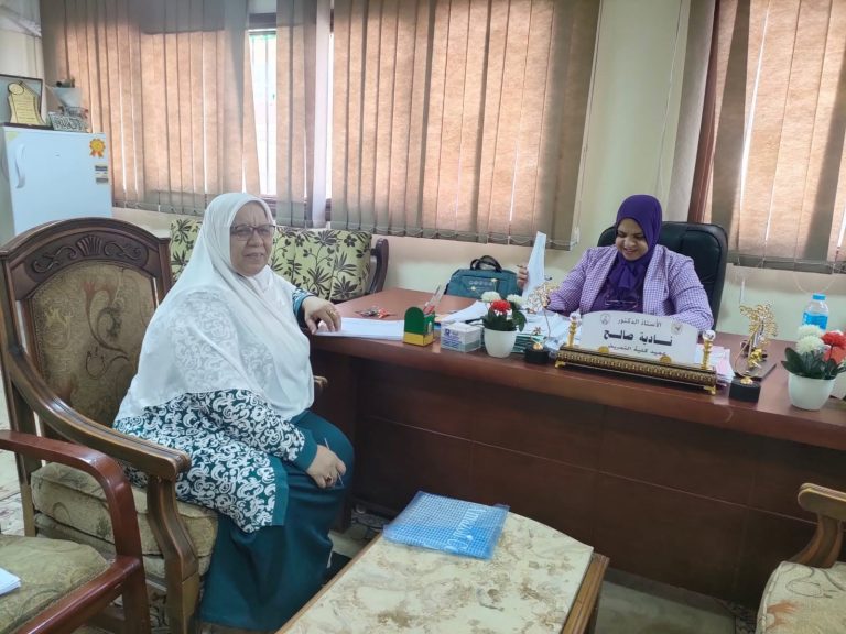 عميد تمريض تعتمد نتيجة الدكتوراة