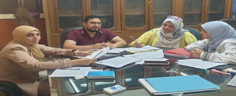 استكمال ملفات الوحدات واللجان بجودة تمريض سوهاج