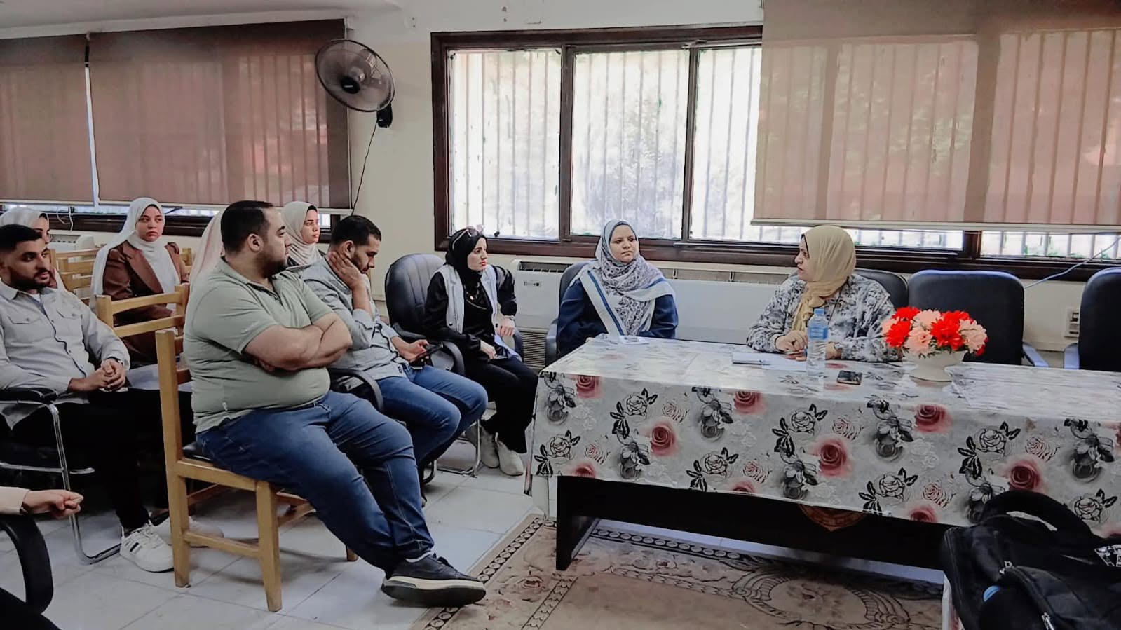 بالصور عميد تمريض سوهاج تلتقى المعيدين الجدد ومنسقي الأقسام