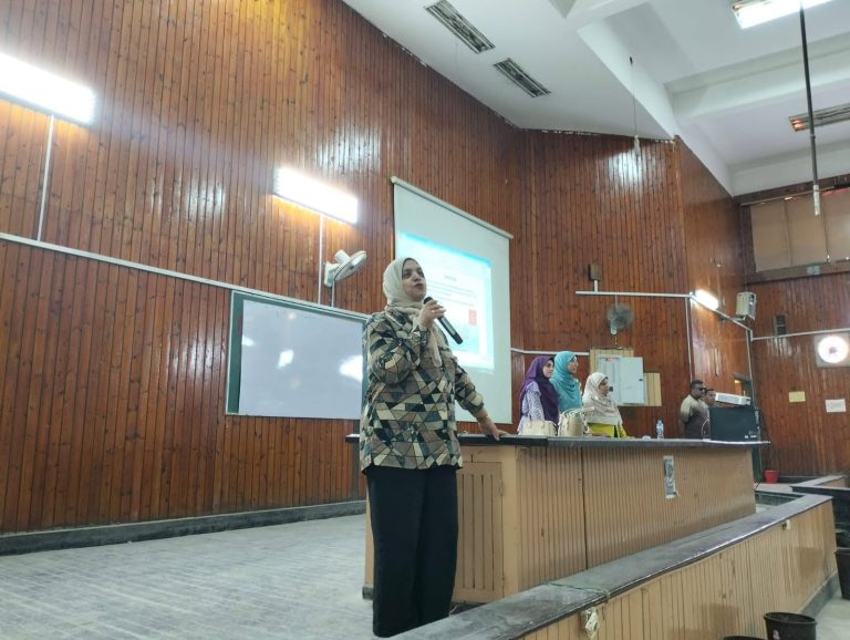بالصور أول أيام البرنامج التوجيهي لطلاب الامتياز للعام الجامعي